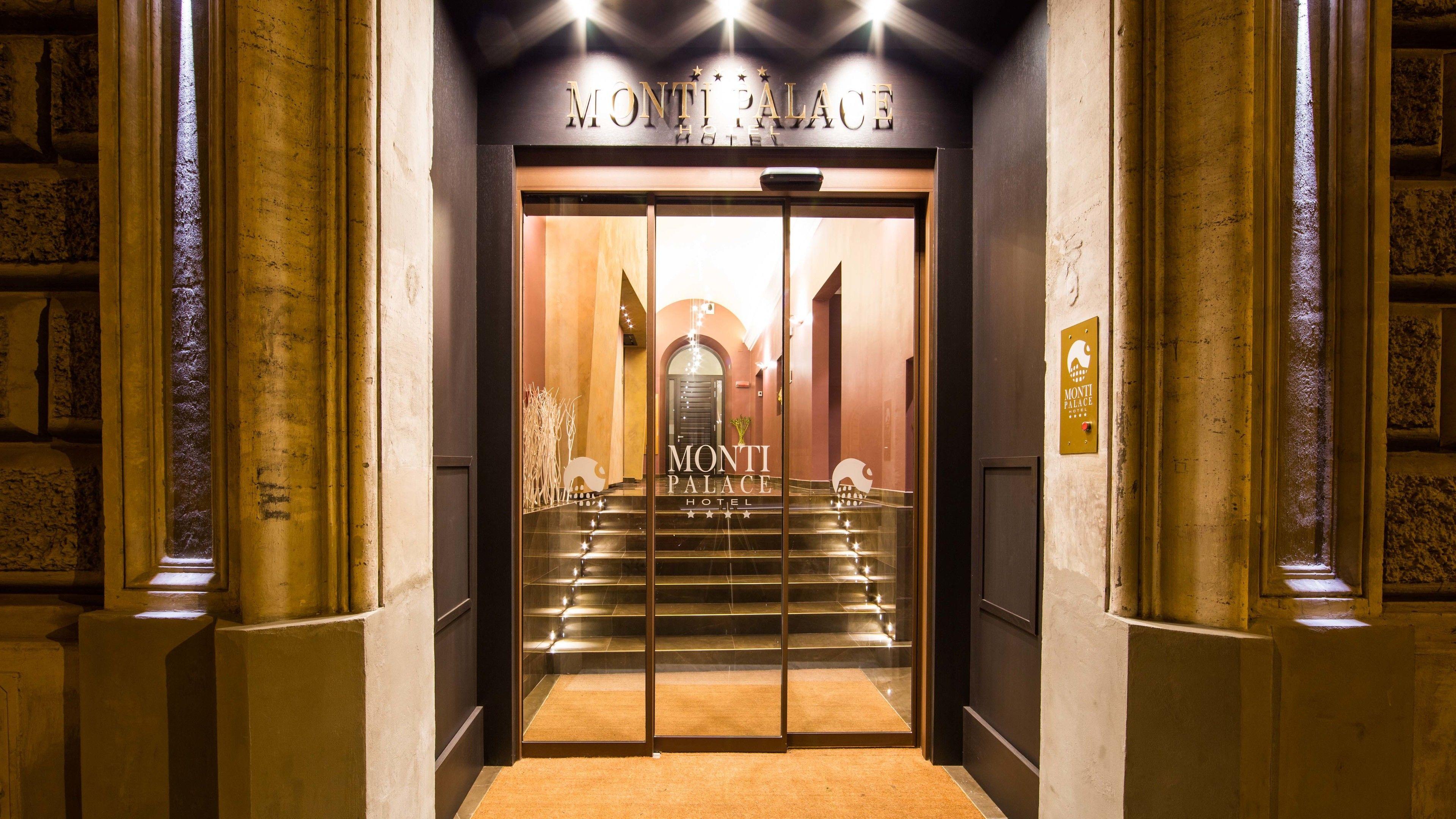 Monti Palace Hotel — Foto’s 1